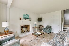 Vintage Hilton Head Island Condo: Steps to Beach!