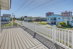 Waterfront Home w/ Deck in North Myrtle Beach!
