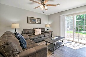 Airy Townhome: Close to Kayaking & Boating!