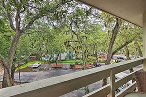 Half-mi to Beach: Hilton Head Condo w/ Pool Access