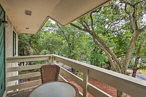 Half-mi to Beach: Hilton Head Condo w/ Pool Access