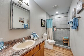 Accessible Branson Condo: Balcony + Lake Access!