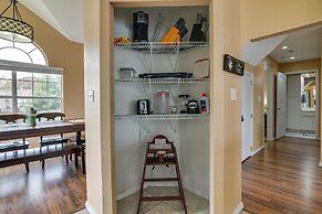 Branson Condo w/ Pool: 2 Mi to Table Rock Lake