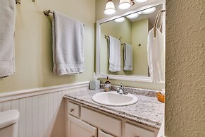 Branson Condo w/ Views - Near Silver Dollar City!