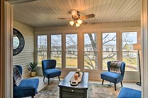 Branson Condo w/ Pool & Golf Course Views!