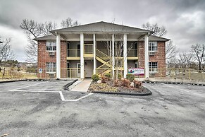 Branson Condo w/ Pool & Golf Course Views!