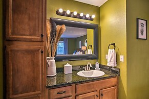 Branson Condo w/ Pool & Golf Course Views!