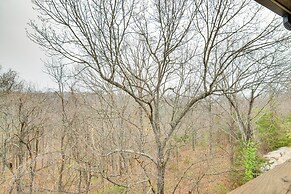 Family-friendly Condo: 1 Mi to Silver Dollar City!