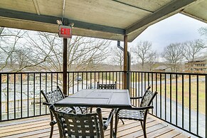 Family-friendly Condo: 1 Mi to Silver Dollar City!