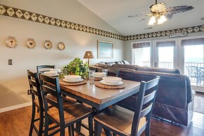 Lakefront Branson Condo, Near Silver Dollar City!