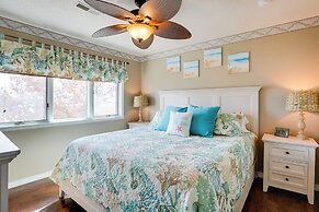 Lakefront Branson Condo, Near Silver Dollar City!