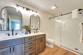 Branson Getaway w/ Balcony & Resort Amenities!