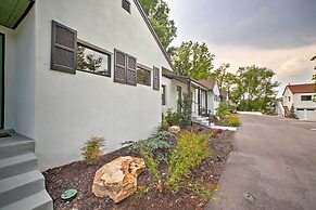 Branson Cottage w/ Pool Access ~ 2 Mi to the Strip