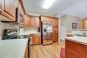 Walk to The Strip: Family-friendly Branson Home