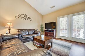 Walk to The Strip: Family-friendly Branson Home