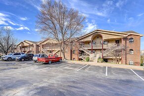 Branson Condo: 1 Mi to Dolly Parton's Stampede!