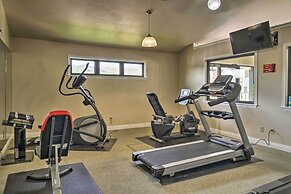 Branson Condo: 1 Mi to Dolly Parton's Stampede!