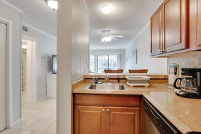 Beachy Getaway w/ Balcony on Hilton Head Island!