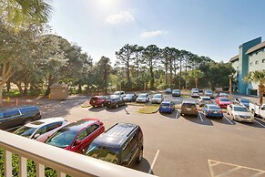 Beachy Getaway w/ Balcony on Hilton Head Island!
