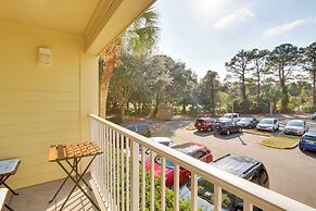 Beachy Getaway w/ Balcony on Hilton Head Island!
