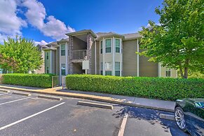 Bright Ozarks Condo w/ Balcony & Lake Views!