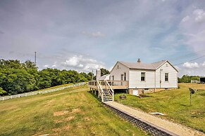 Charming Berger Apt on 42-acre Farm w/ Pool Access