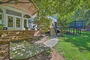 2 Mi to Clemson: Central Villa w/ Deck, Near Lakes