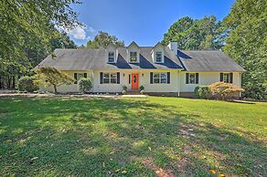 2 Mi to Clemson: Central Villa w/ Deck, Near Lakes