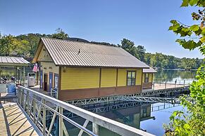 Branson Condo w/ Community Amenities: Near Dtwn!