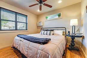 Cabin w/ Pool Access - Walk to Table Rock Lake!