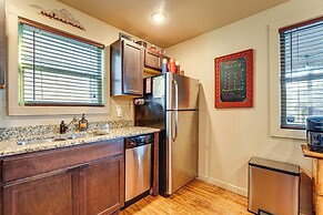 Cabin w/ Pool Access - Walk to Table Rock Lake!