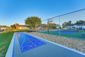 Cabin w/ Pool Access - Walk to Table Rock Lake!