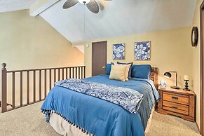 Balcony & Grill: Condo Near Table Rock Lake!