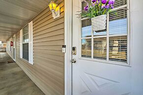 Balcony & Grill: Condo Near Table Rock Lake!