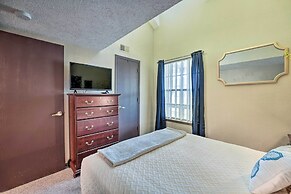 Balcony & Grill: Condo Near Table Rock Lake!