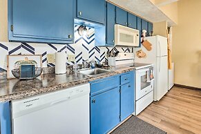 Balcony & Grill: Condo Near Table Rock Lake!