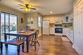 Charming Condo w/ Pool Access in Osage Beach!