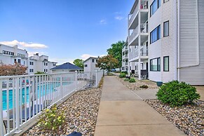 Charming Condo w/ Pool Access in Osage Beach!