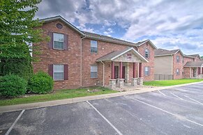 Cheerful Condo: Patio, 2 Mi to Branson Strip!