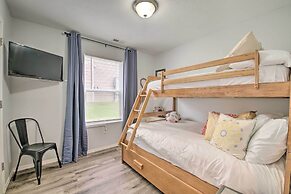 Cheerful Condo: Patio, 2 Mi to Branson Strip!