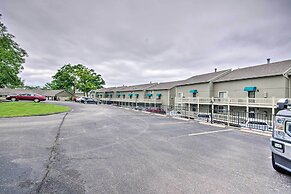 Private Balcony & Fall Views: Osage Beach Condo