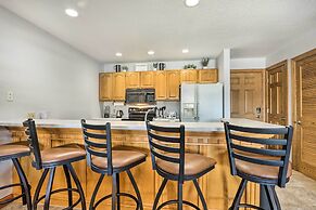 Private Balcony & Fall Views: Osage Beach Condo