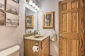 Private Balcony & Fall Views: Osage Beach Condo