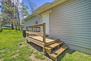 Charming One-level Home w/ Deck, Walk to Dtwn