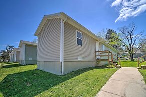 Charming One-level Home w/ Deck, Walk to Dtwn