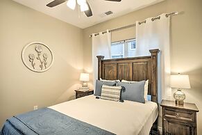 4 Mi to Silver Dollar City: Chic Branson Retreat!