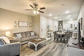 4 Mi to Silver Dollar City: Chic Branson Retreat!