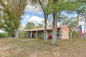 Cobblestone Cottage' - 10 Mi to Pomme de Terre!