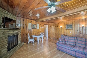 Cobblestone Cottage' - 10 Mi to Pomme de Terre!
