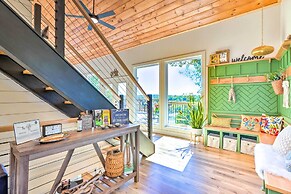 Colorful Golden Getaway w/ Panoramic Views!